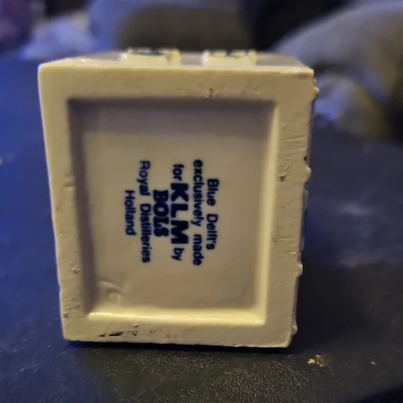 KLM Delft Ceramic Dutch House Figurine - White and Blue Collectabke # 76 - Picture 5 of 9